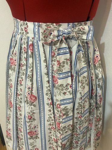 Zavinovací sukně skládaná - růžičky a modrý proužek