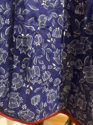 Sukně do folklorní gumy s jemným barevným vzorem - modrotisk 3