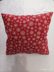 Povlak na polštář - bílé hvězdičky na červeném podkladu z bavlny