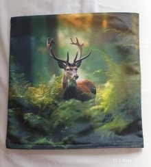 Povlak na polštář z panelu - jelen v lese 3