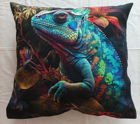 Povlak na polštář z panelu - chameleon